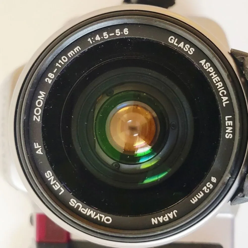 Olympus 35mm Film Camera 28-110mm Zoom Lens 4x Twin Flash Quartzdate w/ Case...